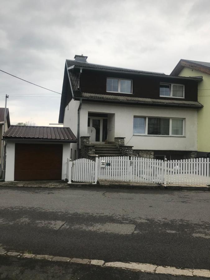 Апартаменты Housing Hella Нова-Лесна Экстерьер фото