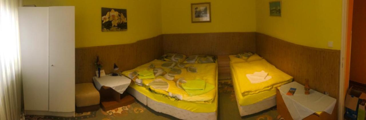 Апартаменты Housing Hella Нова-Лесна Экстерьер фото