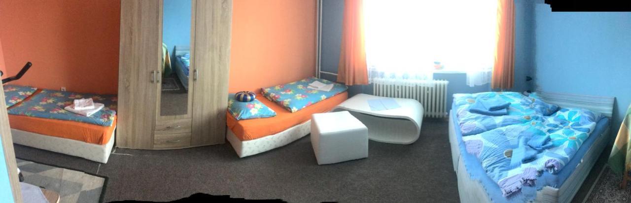 Апартаменты Housing Hella Нова-Лесна Экстерьер фото
