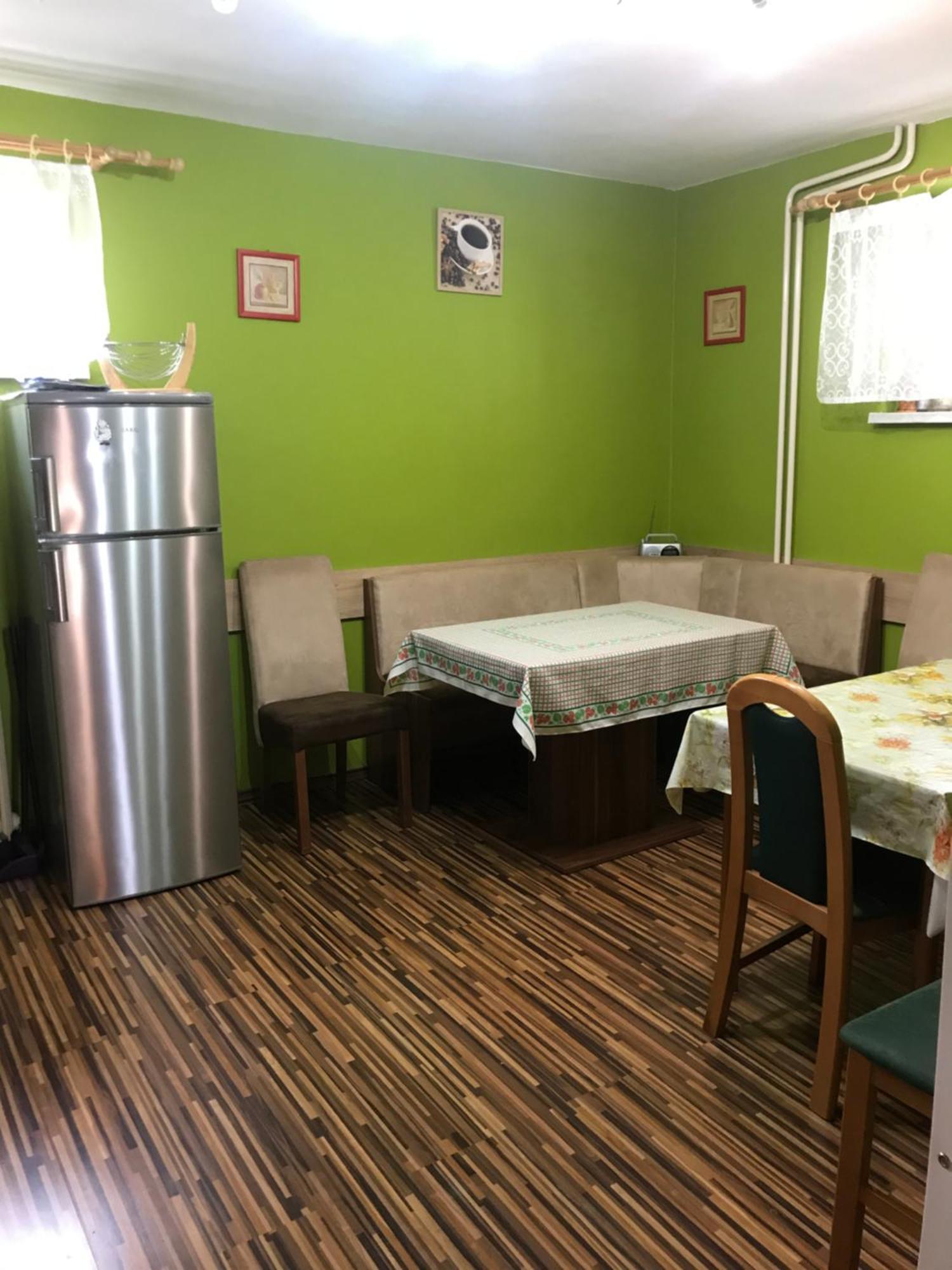 Апартаменты Housing Hella Нова-Лесна Экстерьер фото