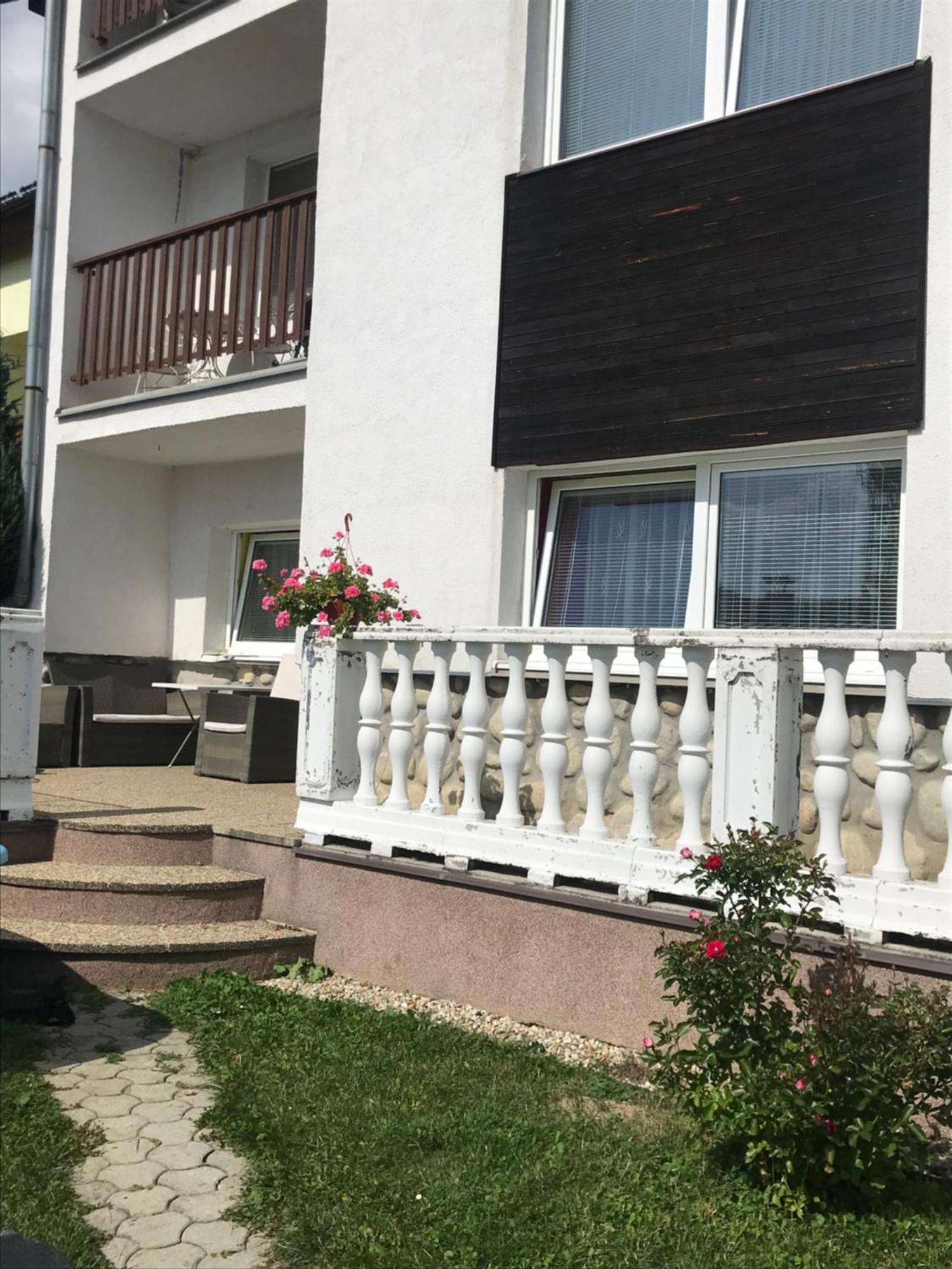 Апартаменты Housing Hella Нова-Лесна Экстерьер фото
